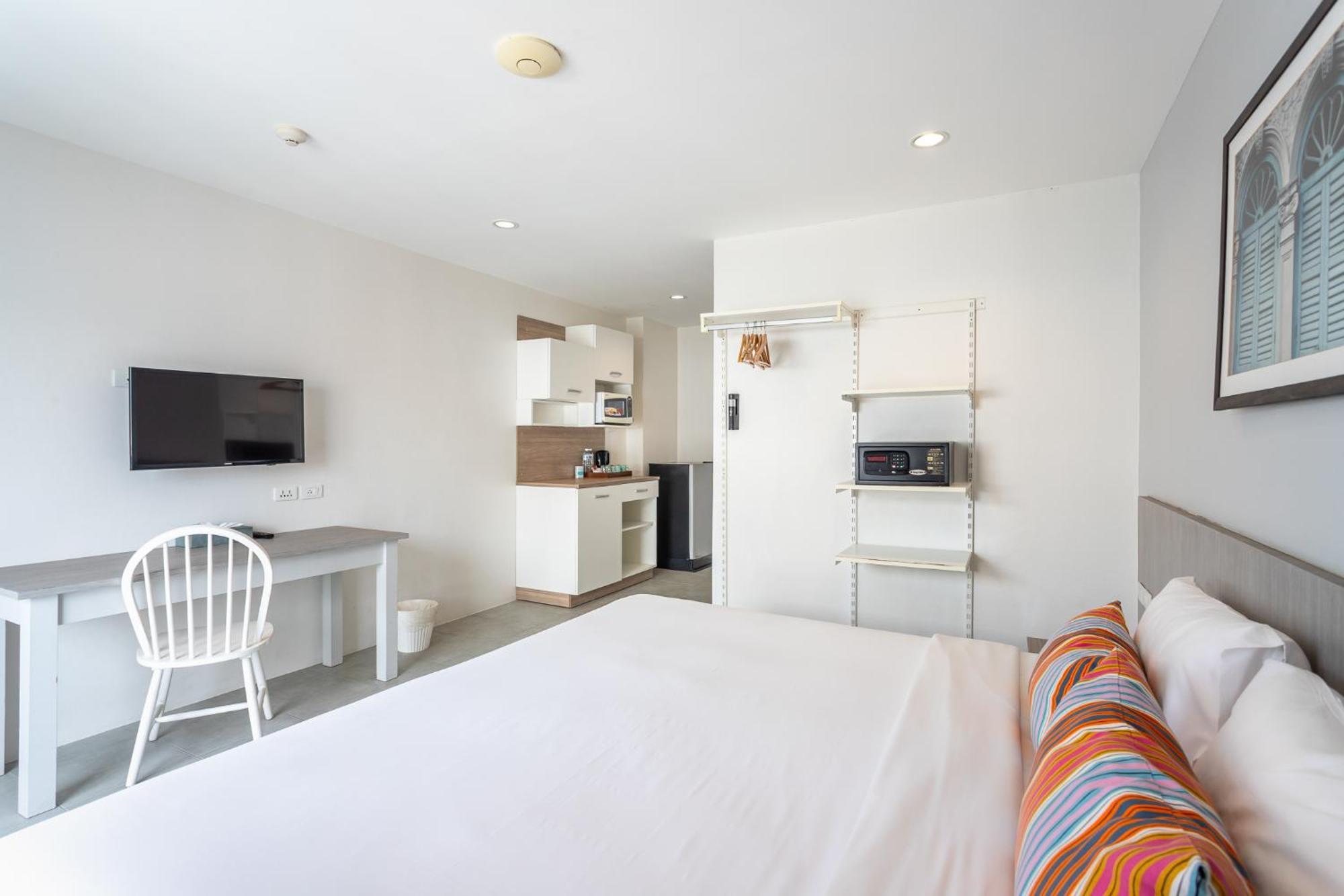 Recenta Phuket Suanluang Hotel Exterior photo